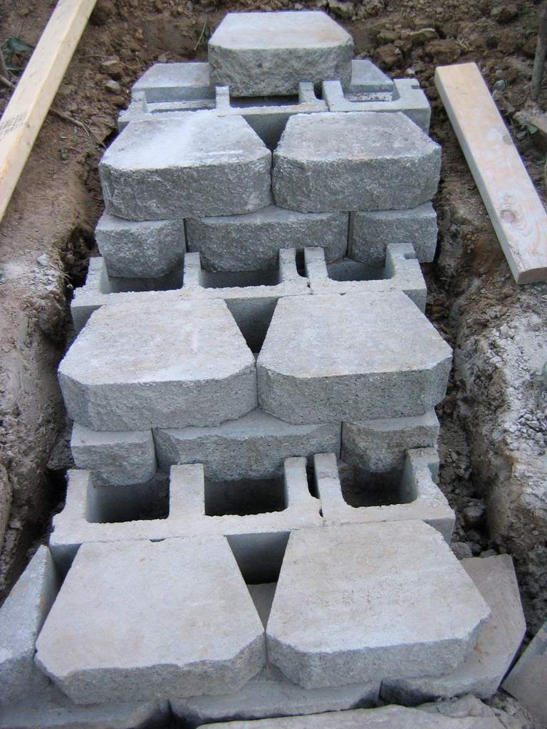 How To Build Garden Steps With Concrete Blocks : Ask the Builder